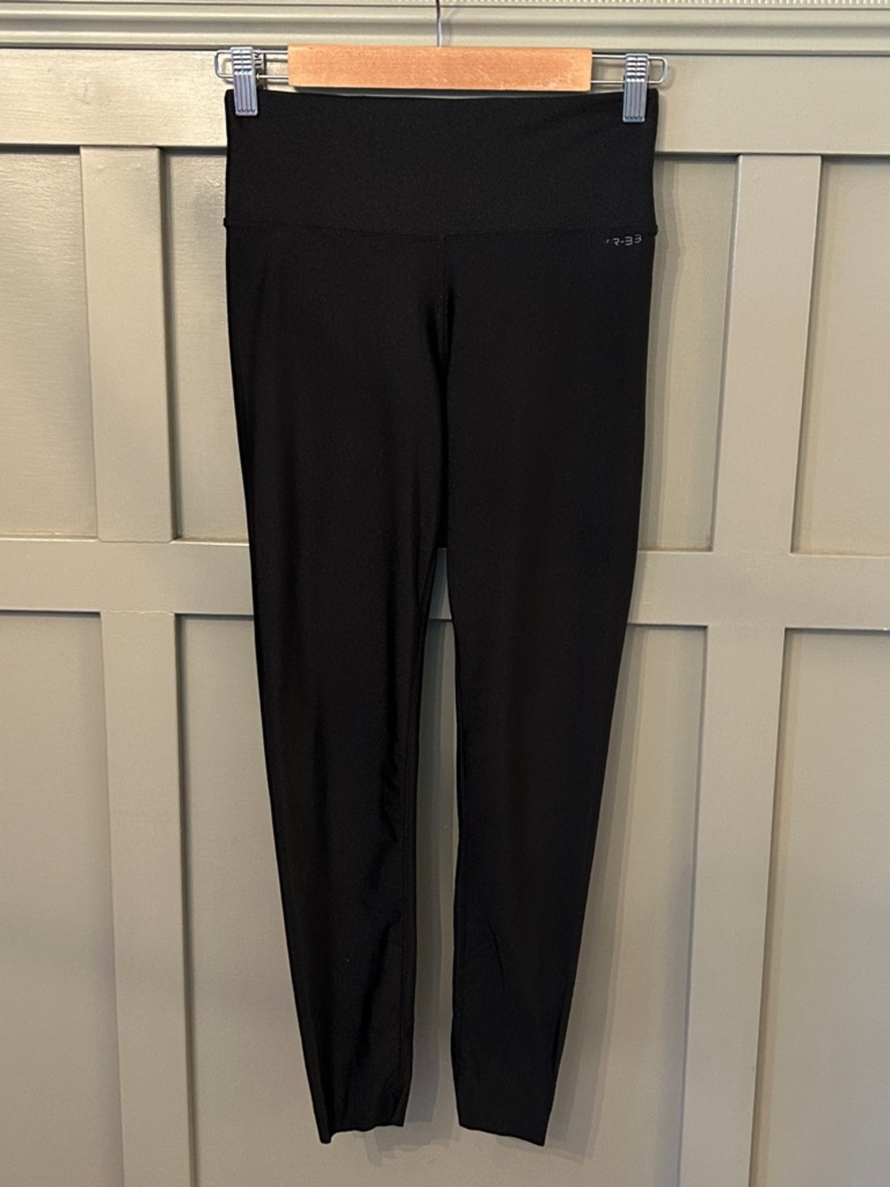AR-33 Leggings High Rise Black Shimmer Size Medium